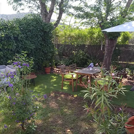 Cottage *